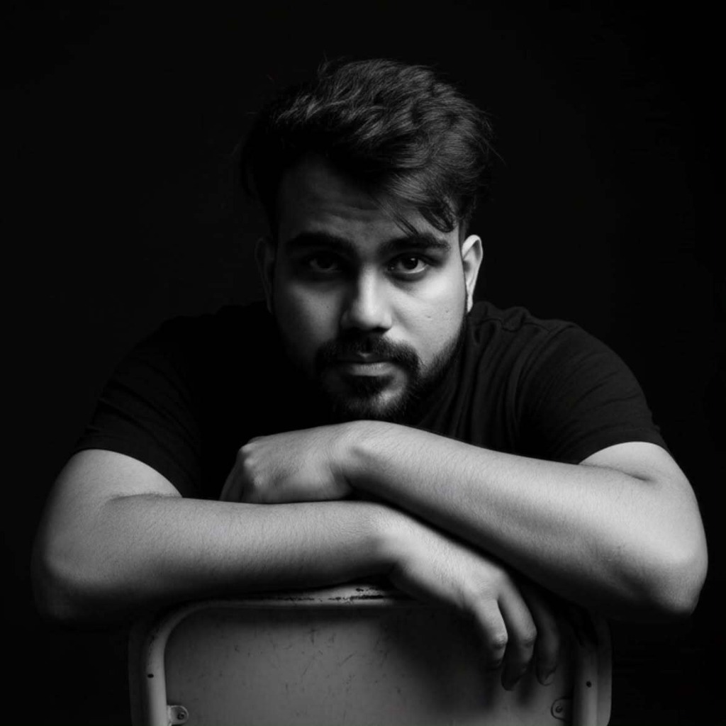 Dhruvil Parikh Brand Identity / Brand Collaboration Creator / Reels Creator / Short Video Creator / Reels artist profile photo on Kalamanch.art
