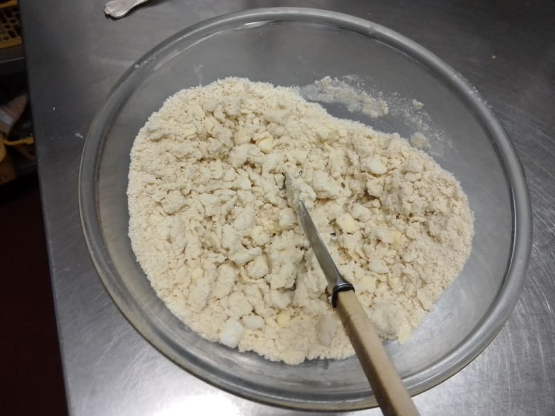 Coarse breadcrumb mixture in a bowl