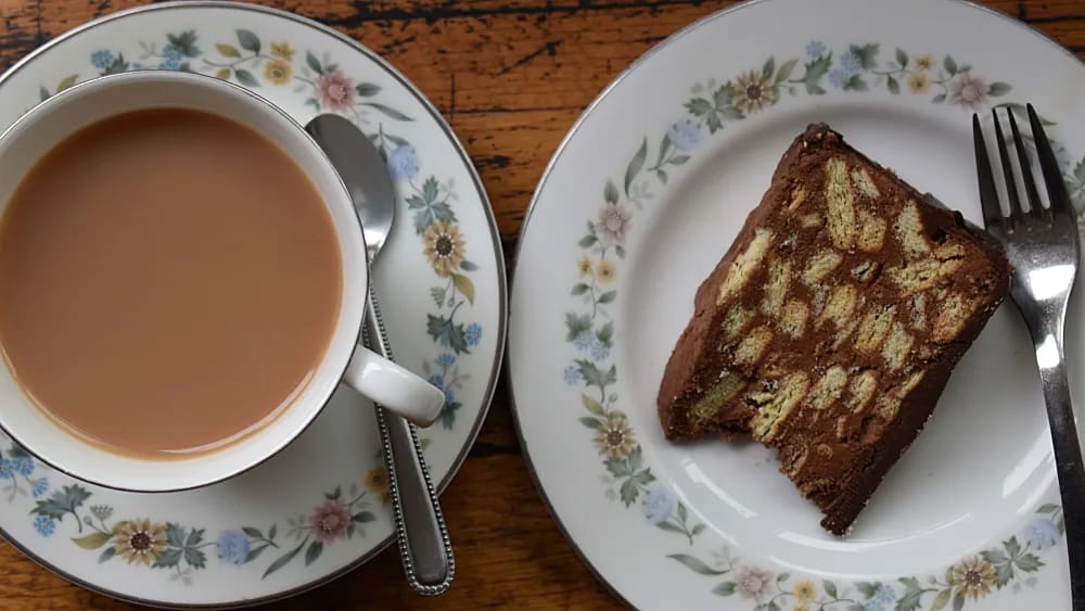 Queen Elizabeth’s Chocolate Biscuit Cake
