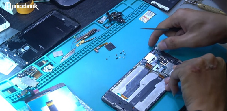ganti layar/lcd hp android mid range