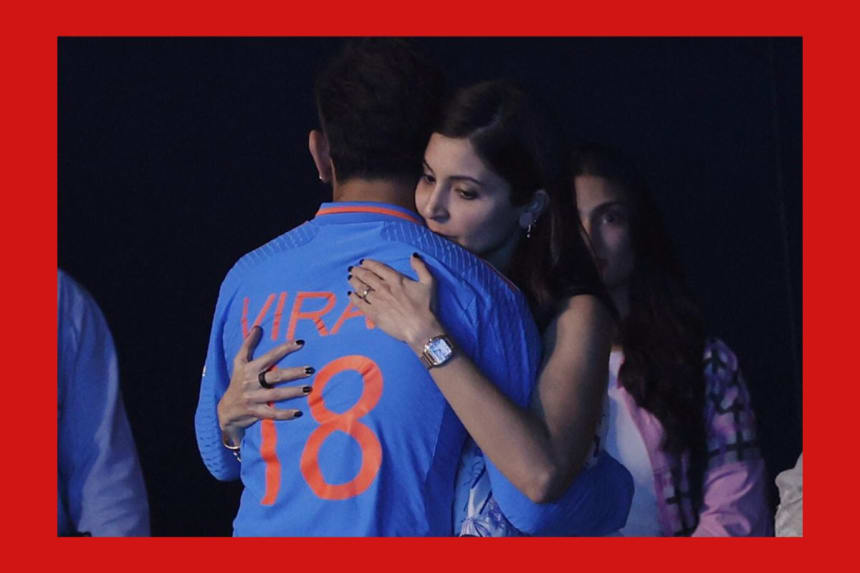 Virat Kohli and Anushka Sharma had hug after loss world cup