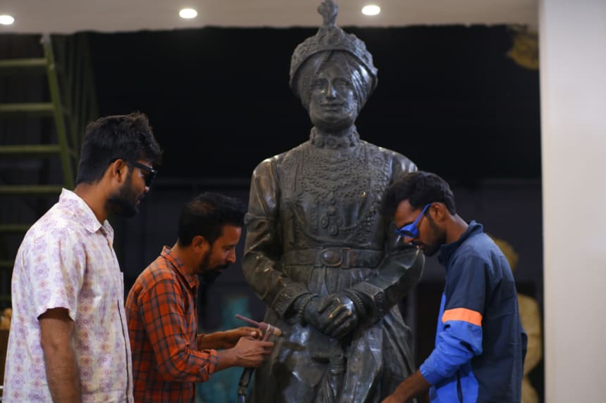 sculptor made by gurpreet singh dhuri/punjab/punjabmode