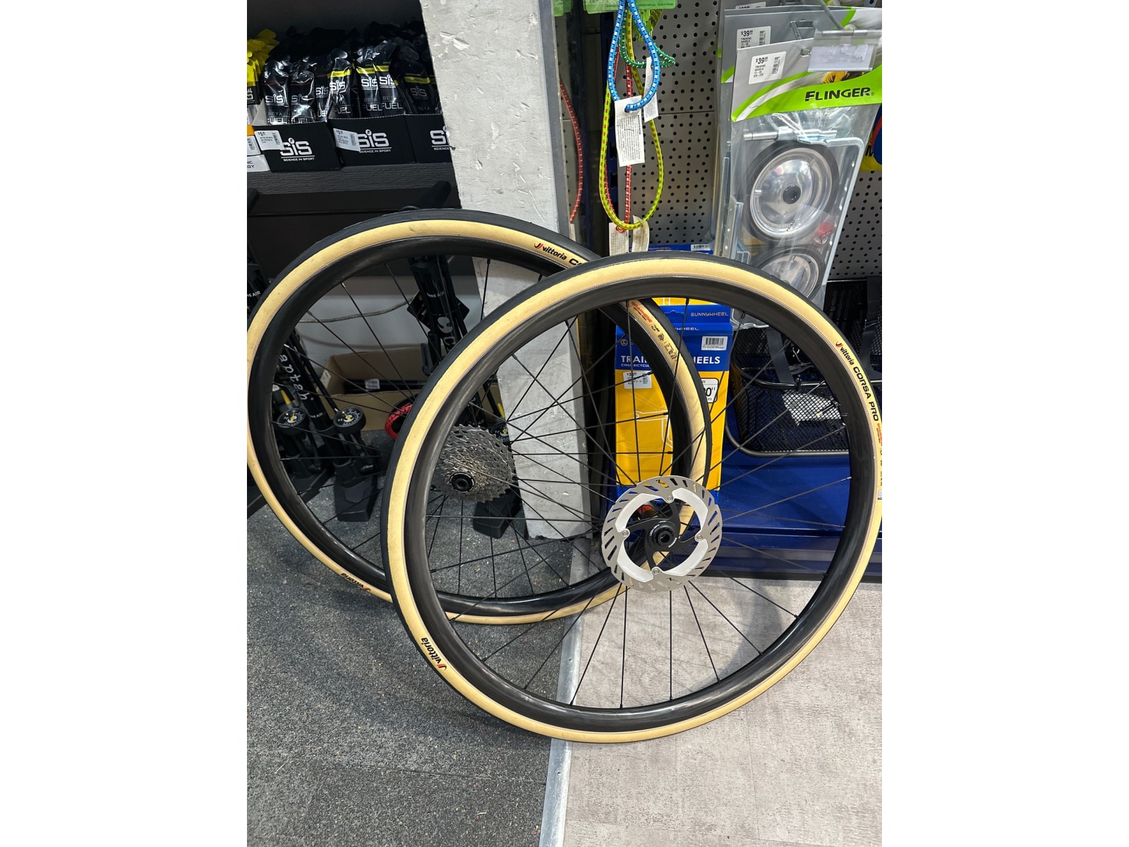 Carbon Disc Brake Road Wheelset with Vittoria Corsa Pro Tyres