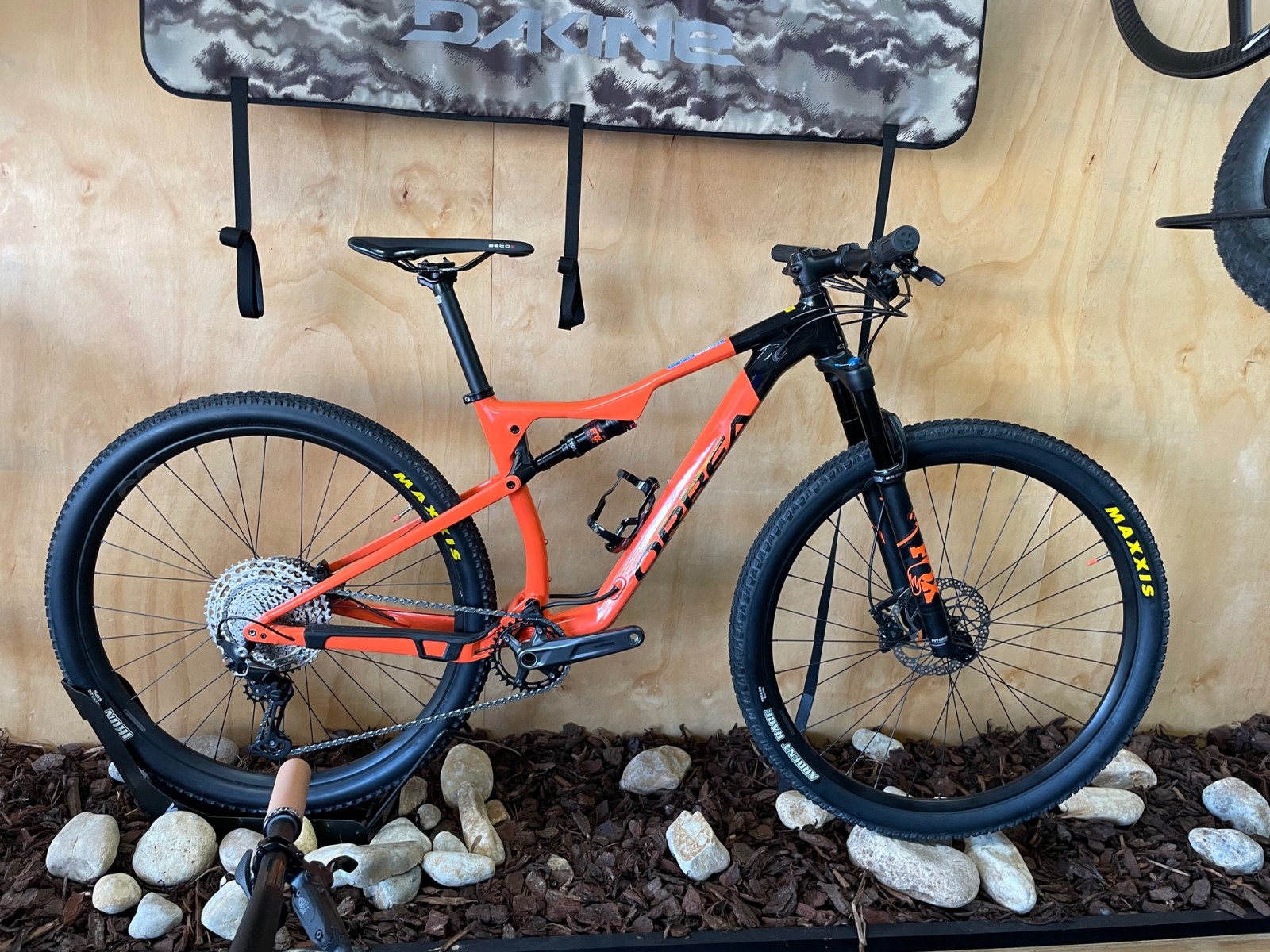 Orbea Oiz H30 29 inch Full Suspension Mountain Bike