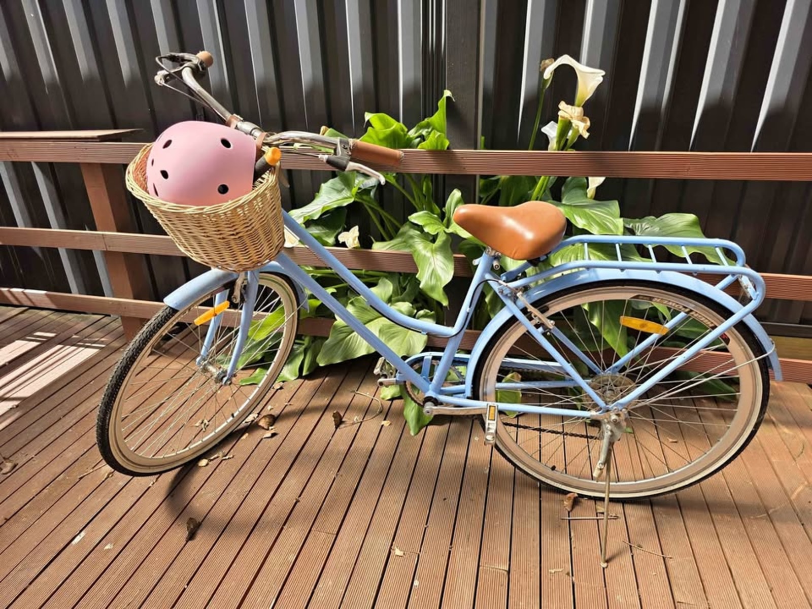 Vintage-Style Step-Through Cruiser, Light Blue