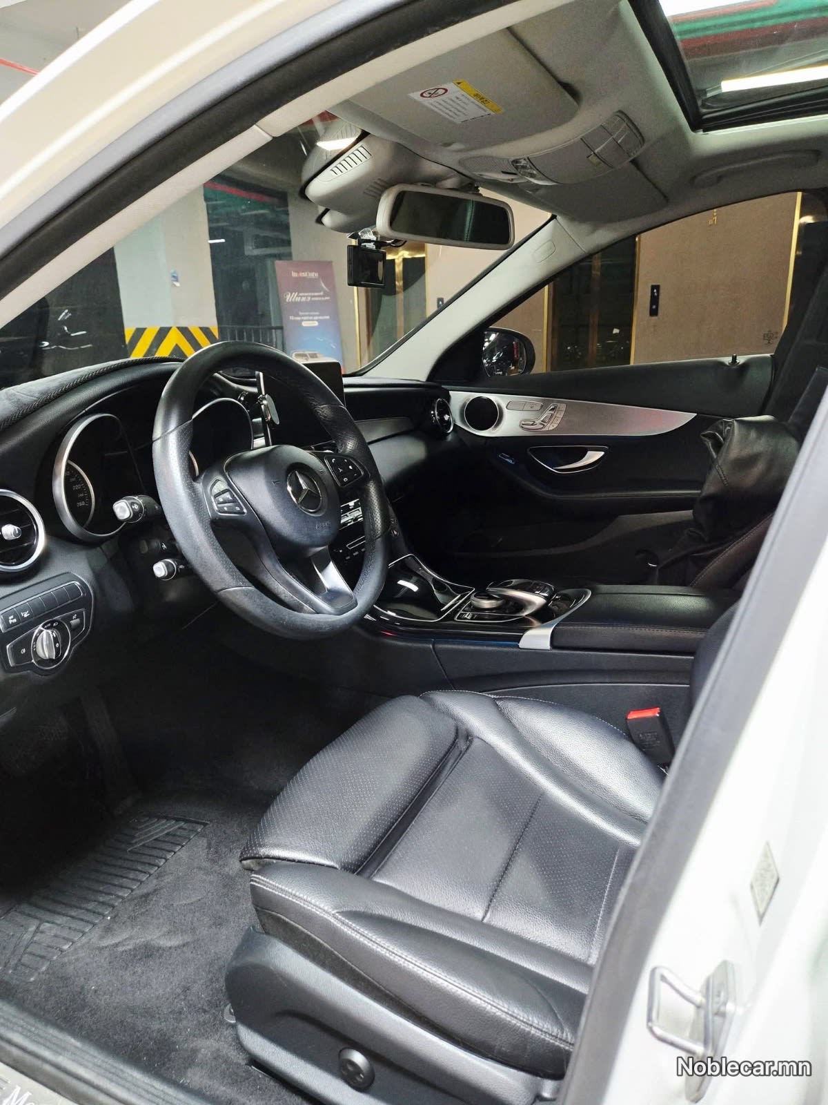 2016 Mercedes-Benz C-Class 4