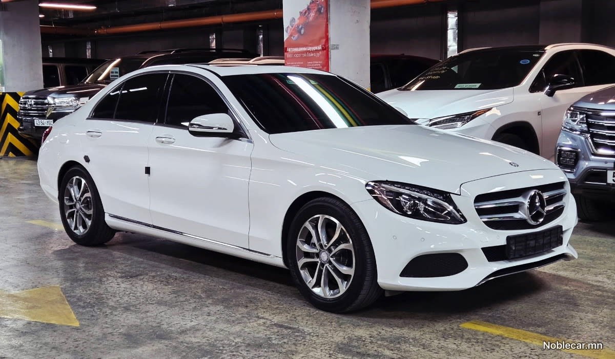 2016 Mercedes-Benz C-Class 5