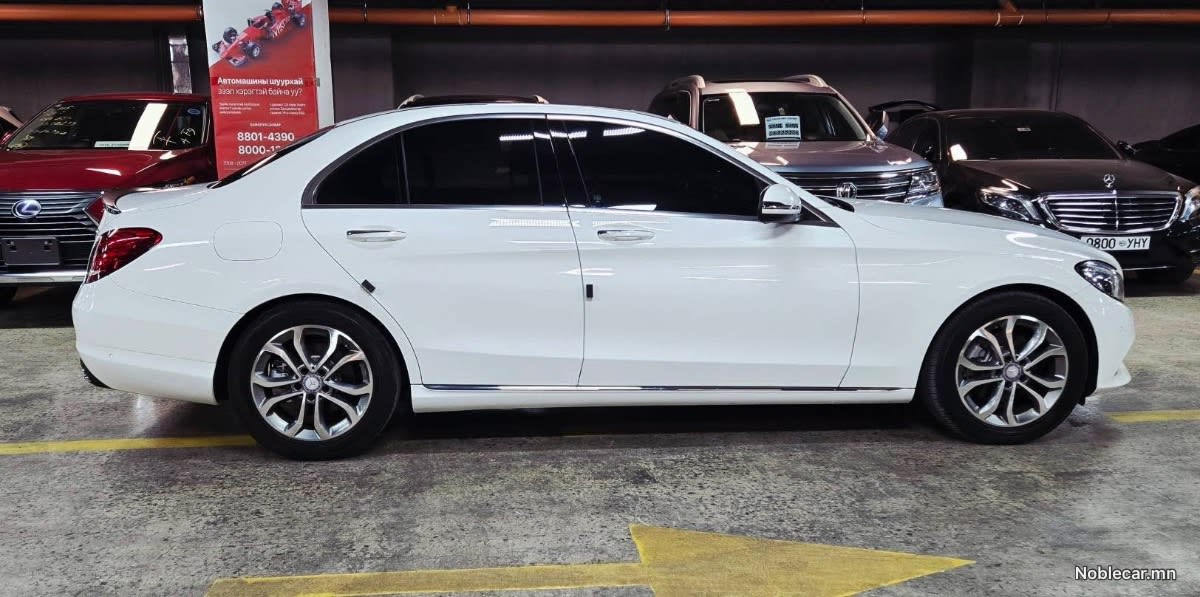2016 Mercedes-Benz C-Class 6