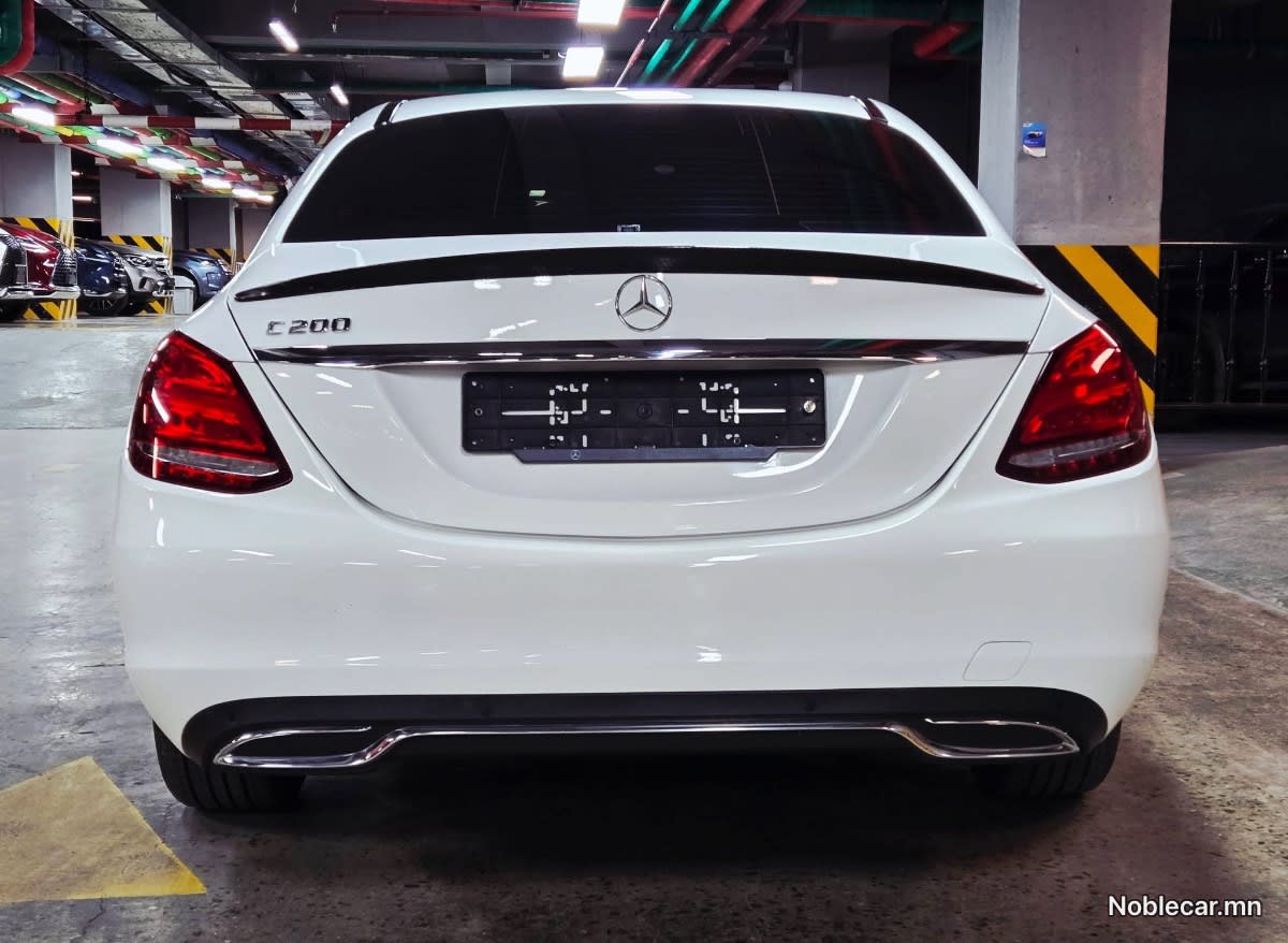 2016 Mercedes-Benz C-Class 8
