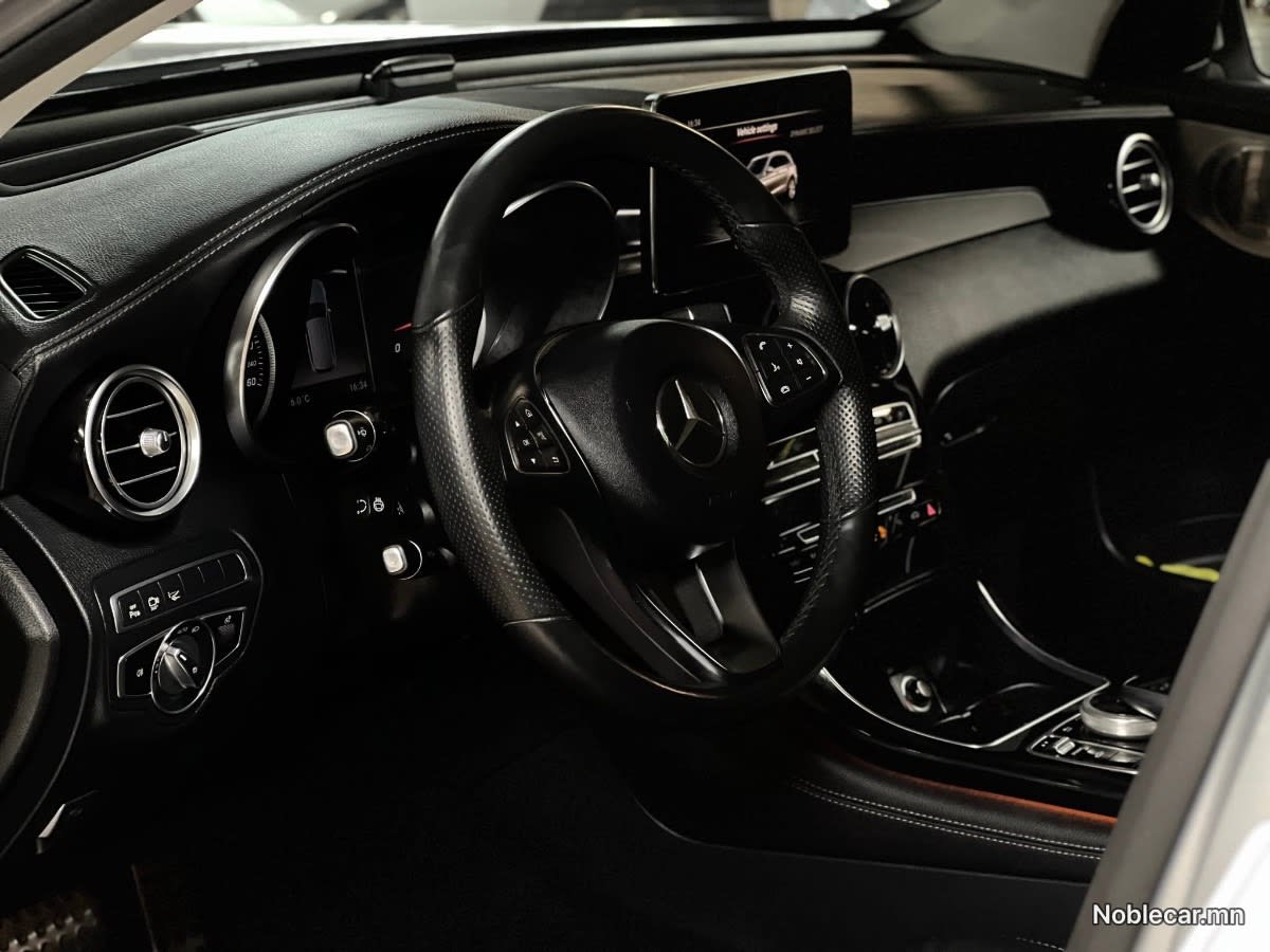 2019 Mercedes-Benz GLC 3