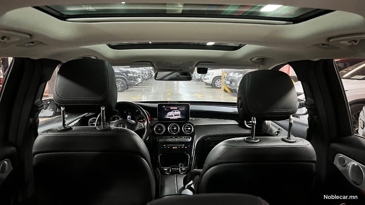 2019 Mercedes-Benz GLC 6