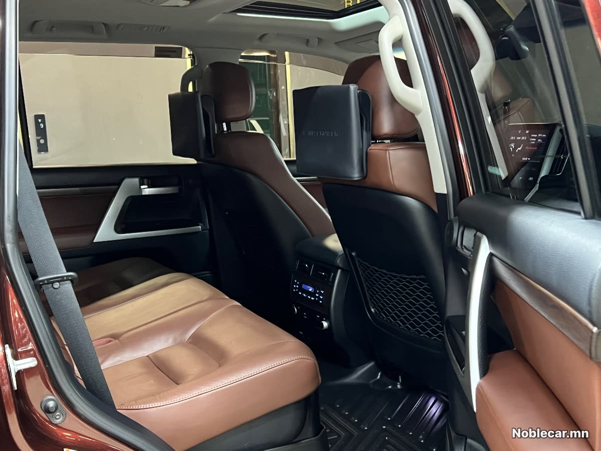 2019 Toyota Land Cruiser 200 5