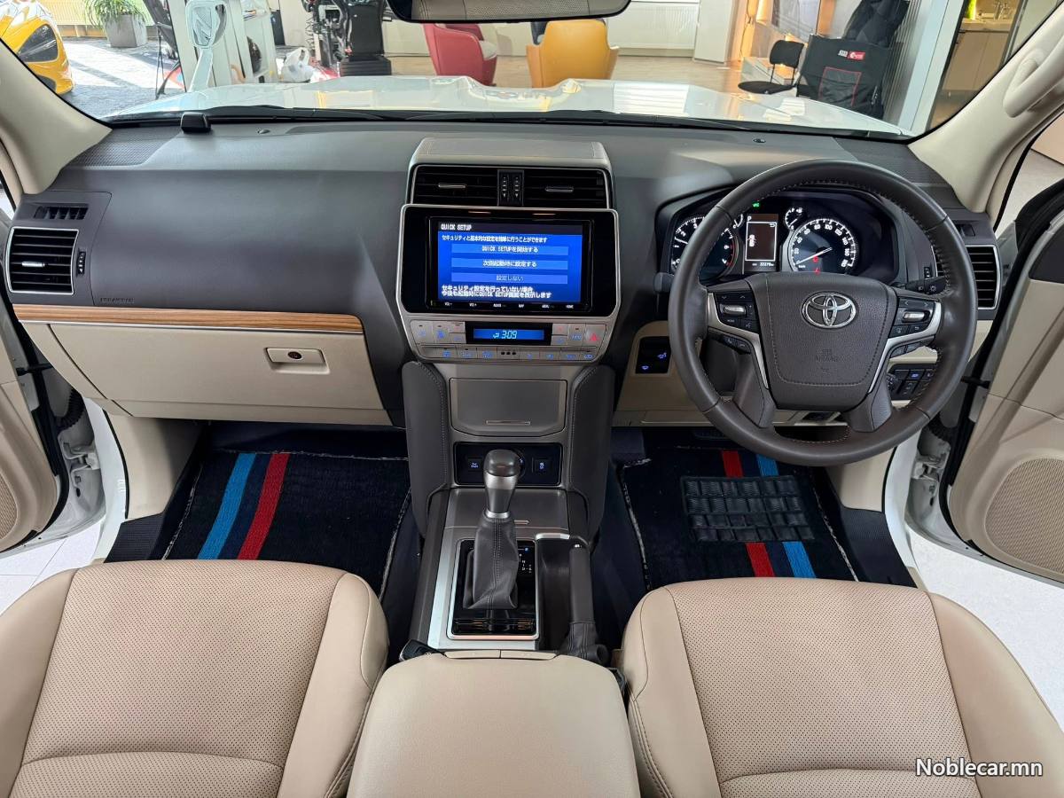 2023 Toyota Land Cruiser Prado 150 3