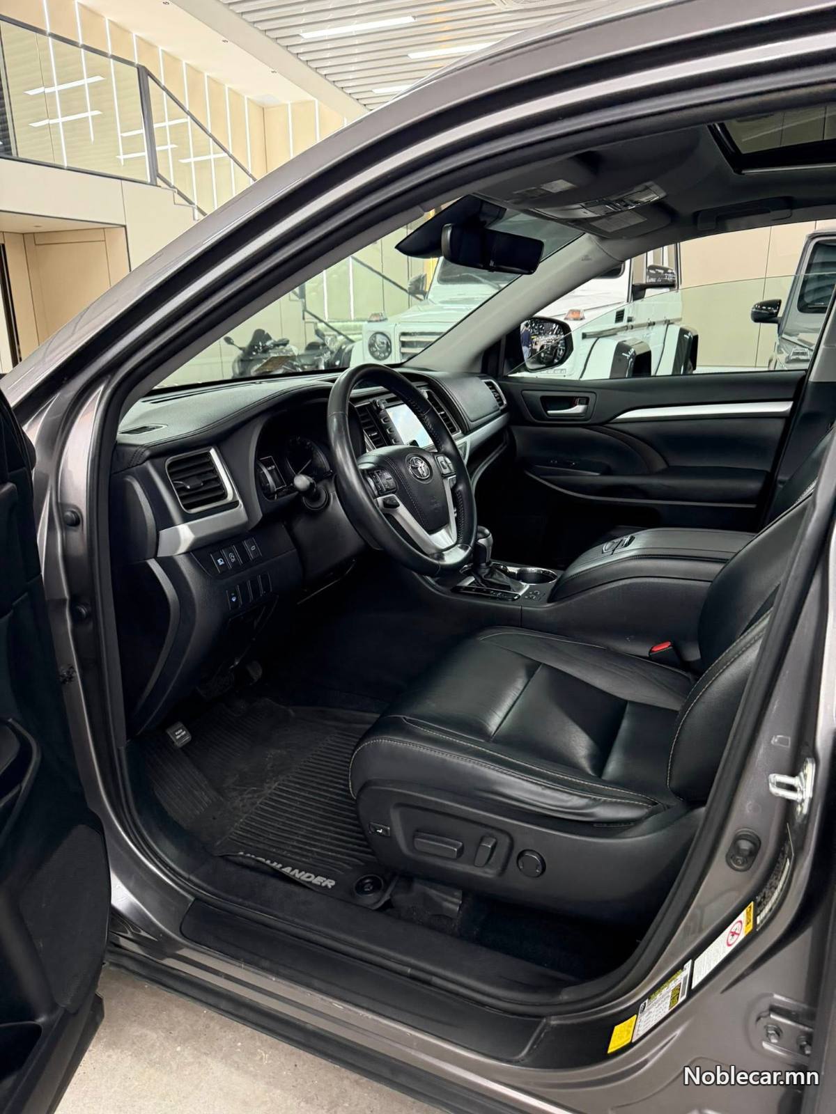 2017 Toyota Highlander 3