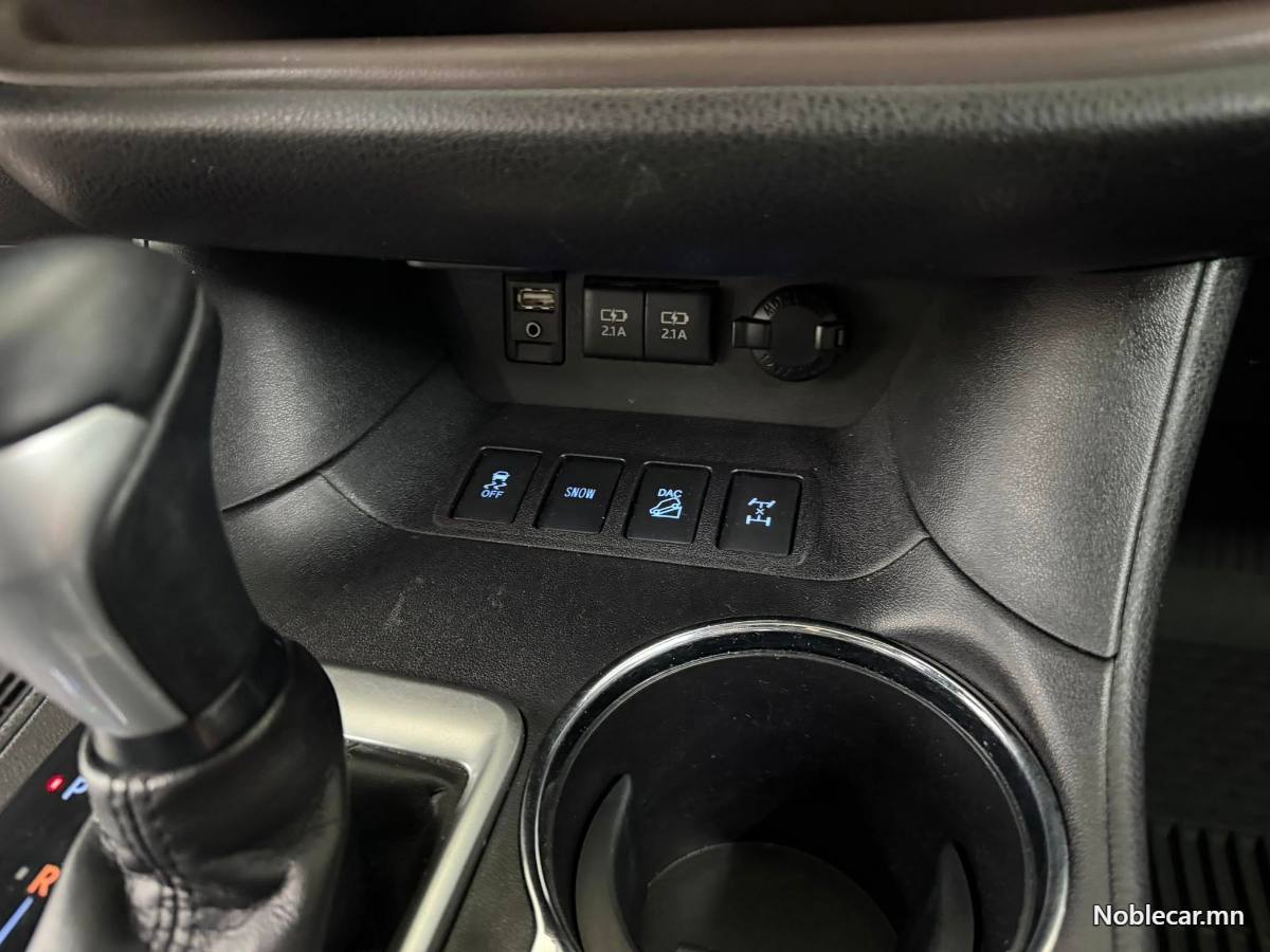2017 Toyota Highlander 4