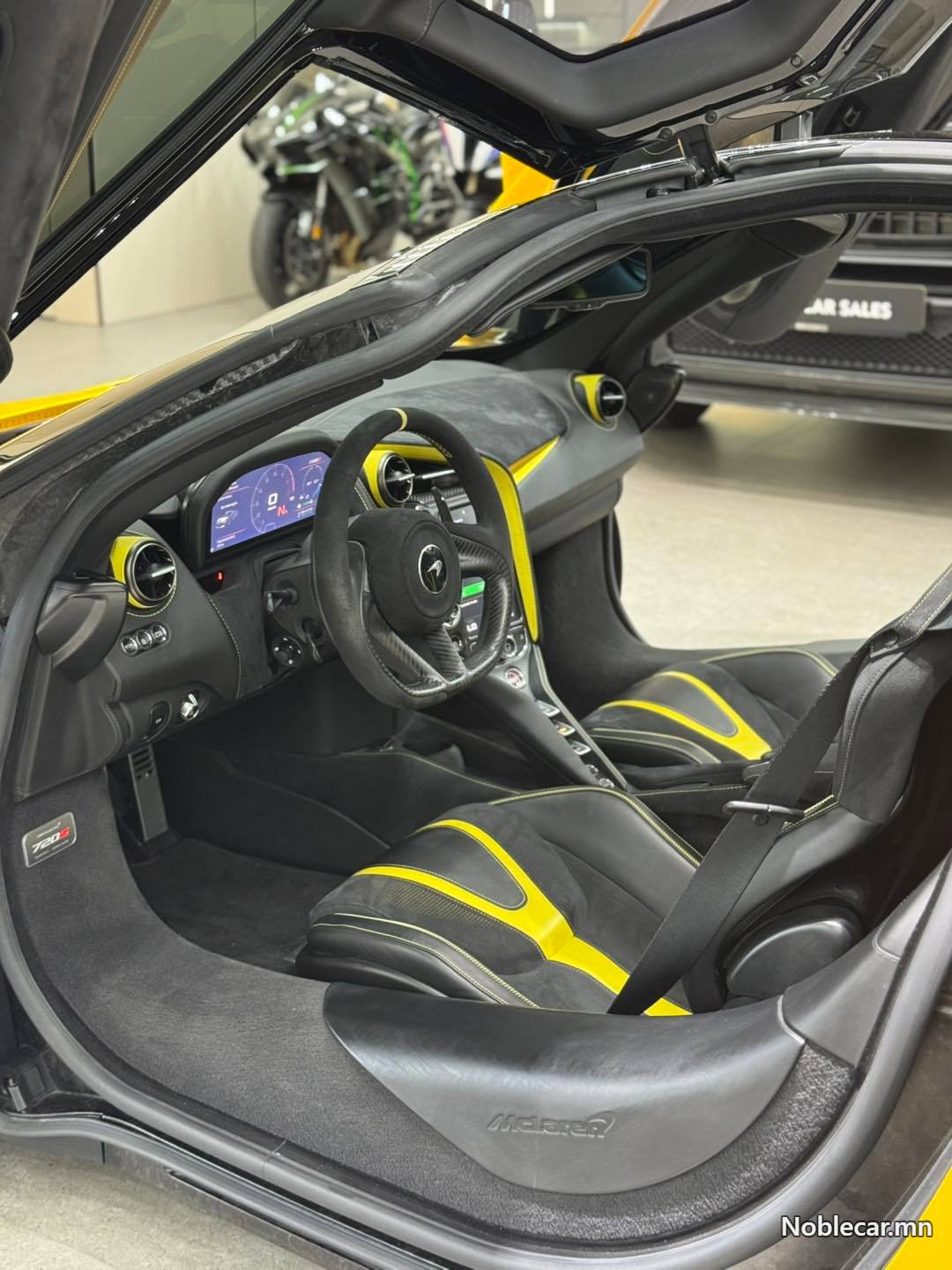 2020 McLaren 720S 3