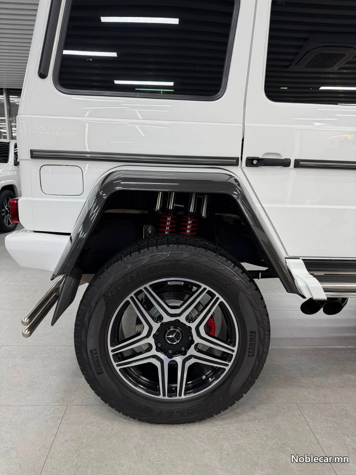 2017 Mercedes-Benz G-Class 4