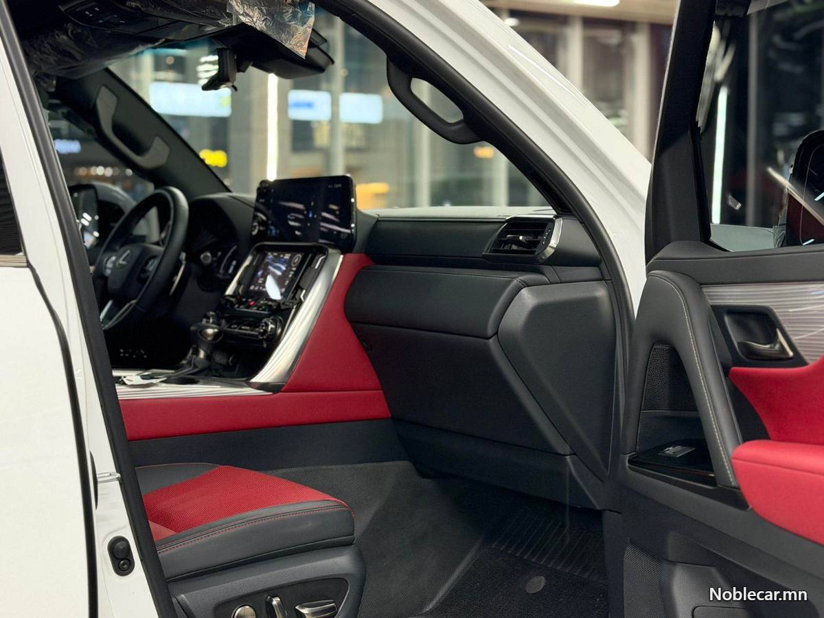2025 Lexus LX 4