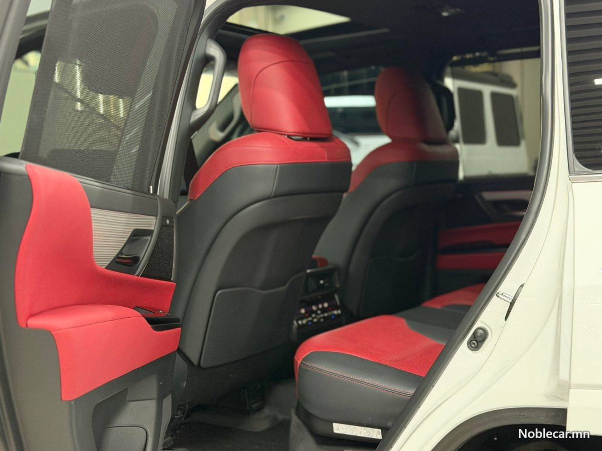 2025 Lexus LX 6
