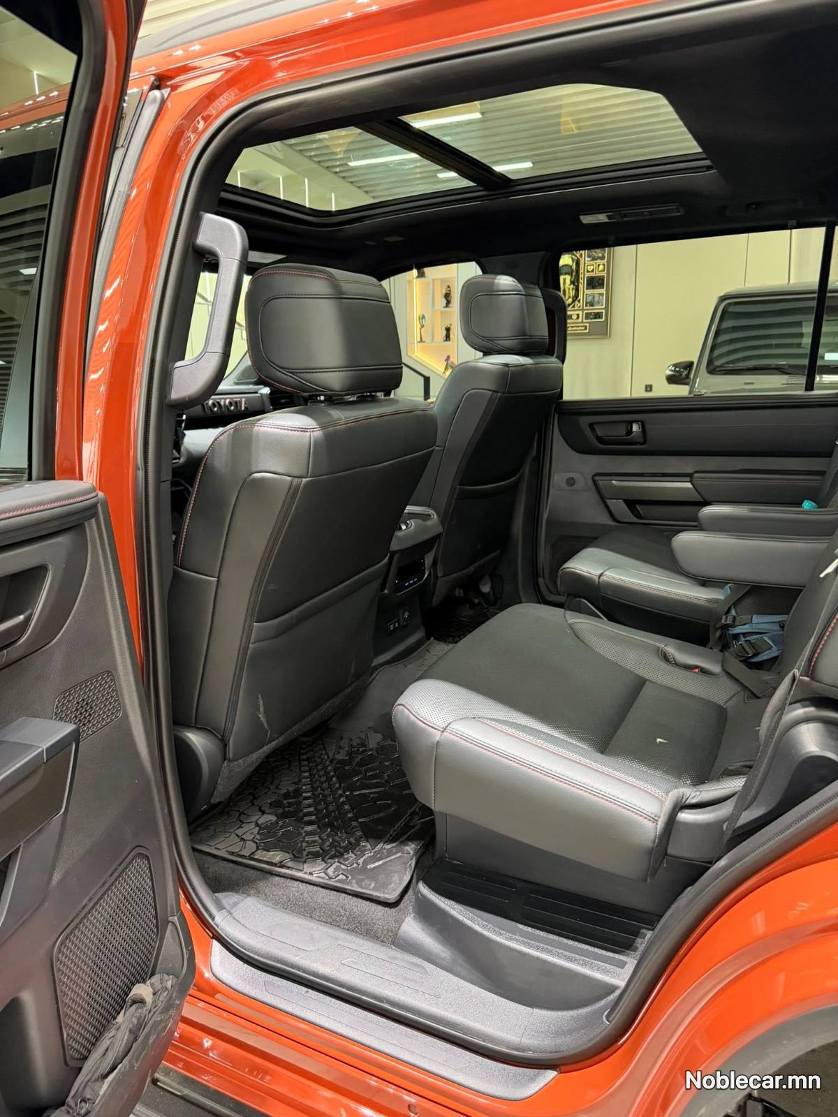 2024 Toyota Sequoia 7