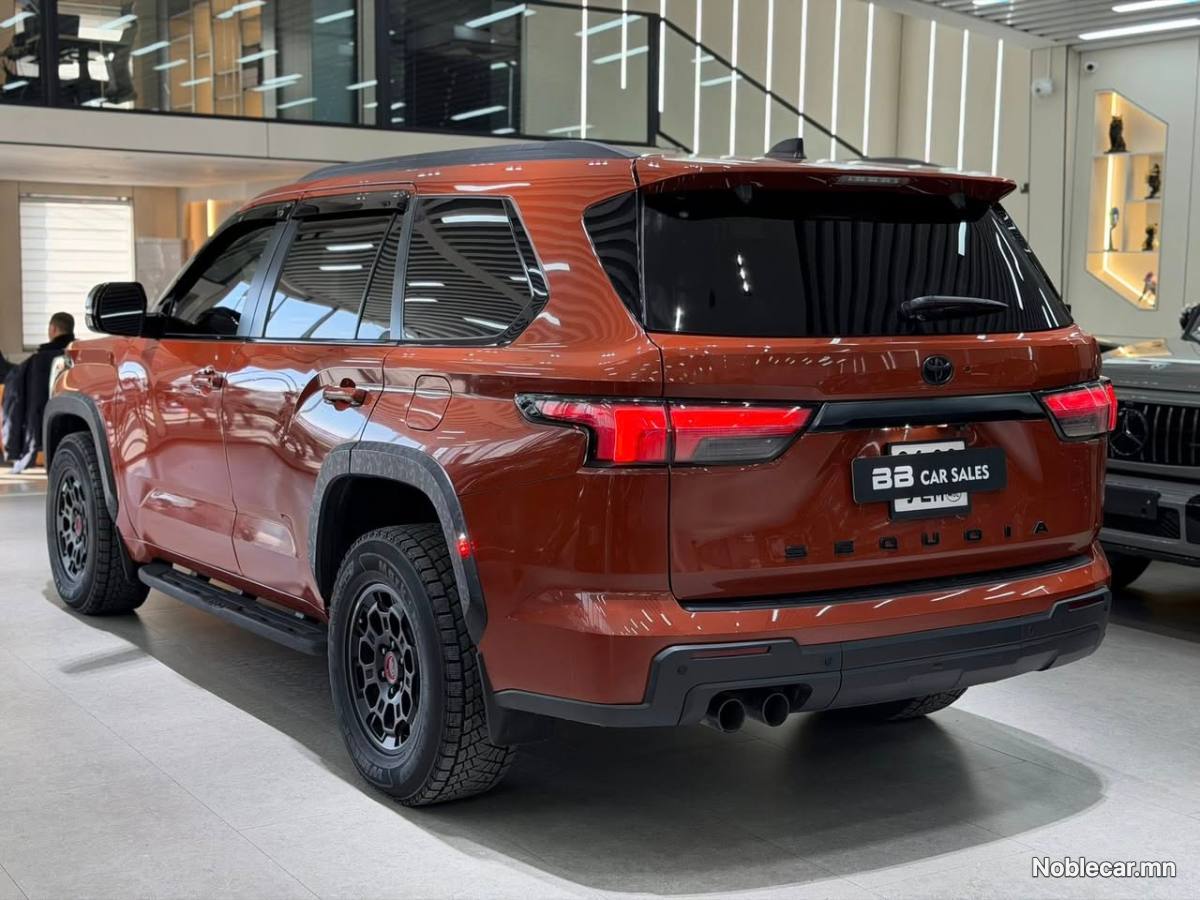 2024 Toyota Sequoia 4