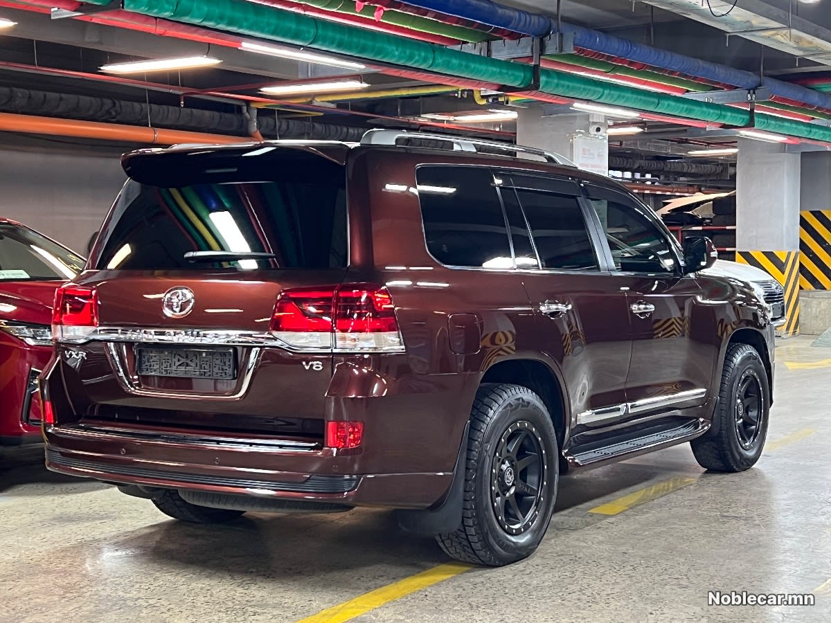 2018 Toyota Land Cruiser 200 3