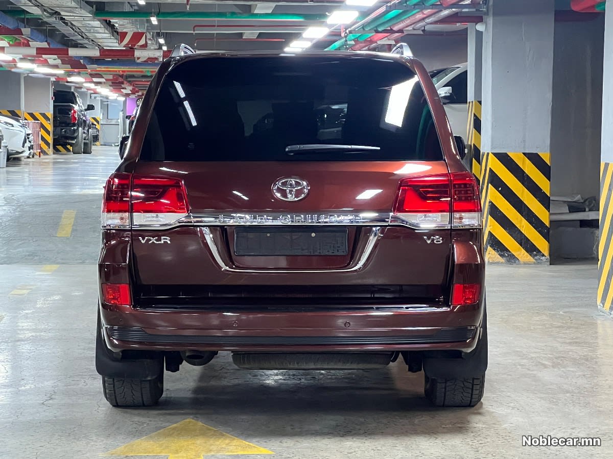 2018 Toyota Land Cruiser 200 4