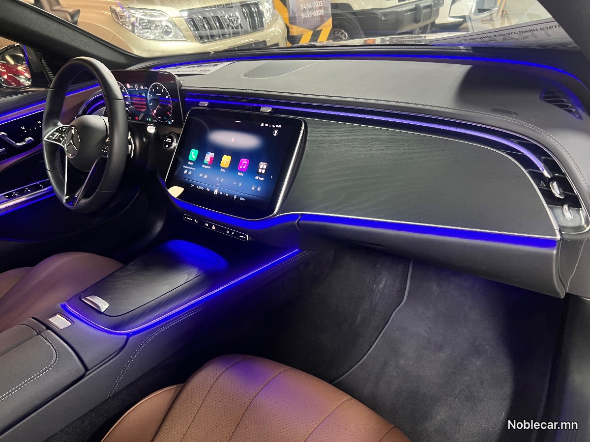 2024 Mercedes-Benz E200 4