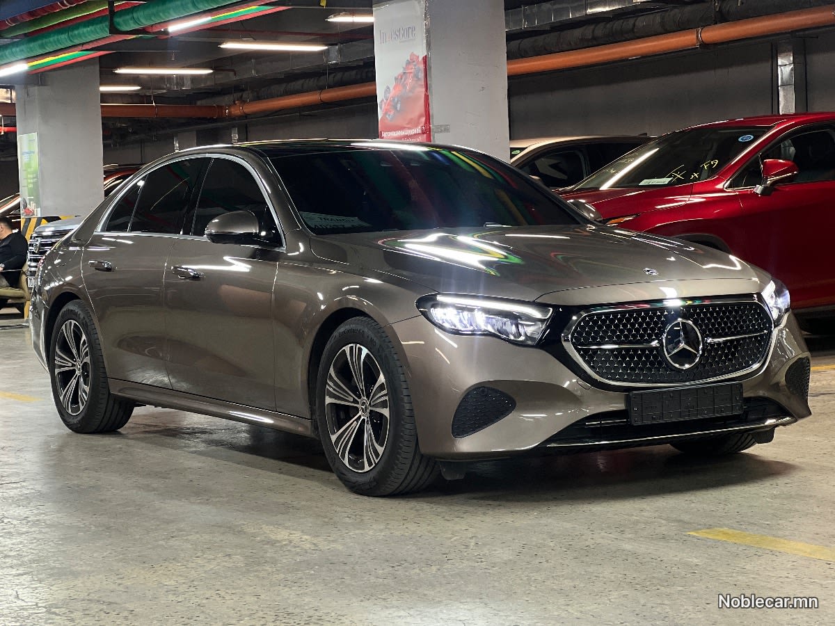 2024 Mercedes-Benz E200 8