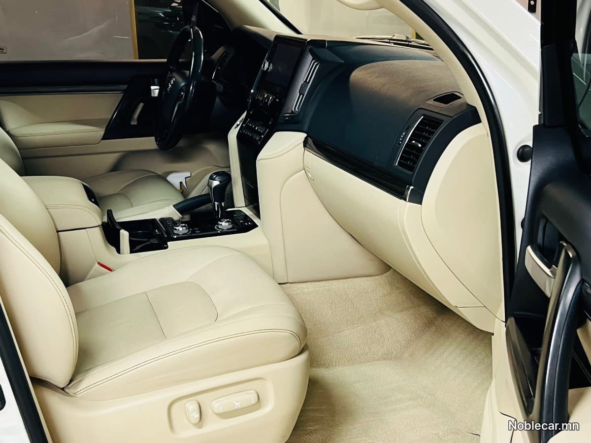 2020 Toyota Land Cruiser 200 5