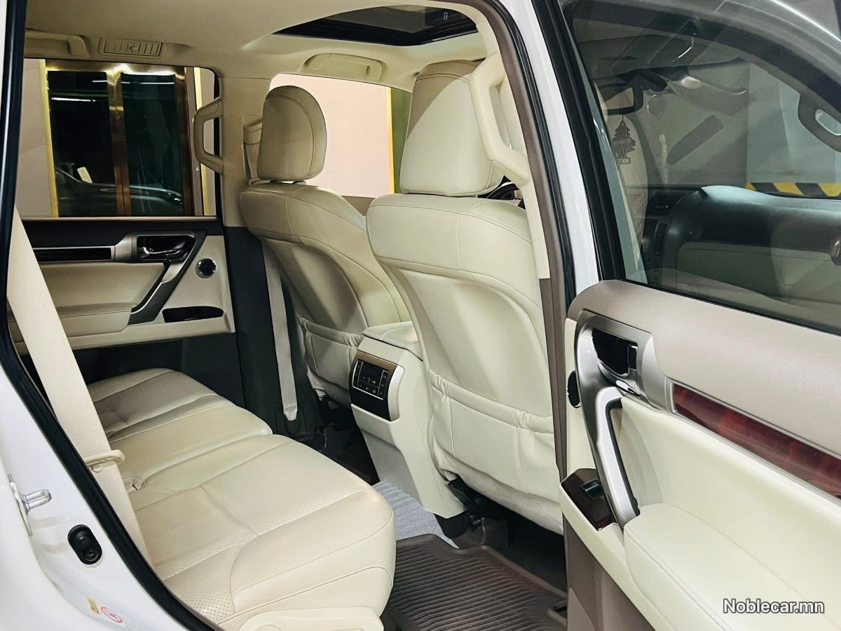 2016 Lexus GX 7