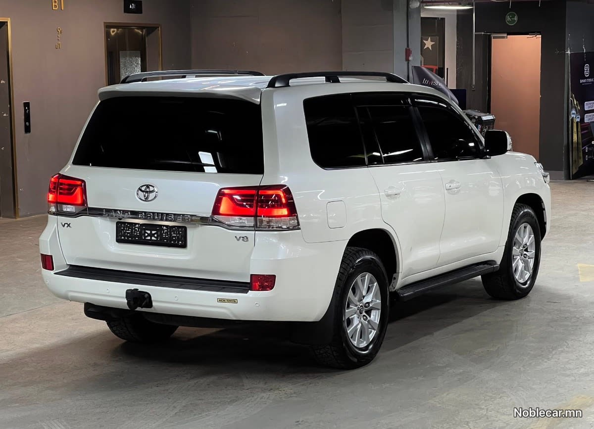 2018 Toyota V8 VX LAND 200 3