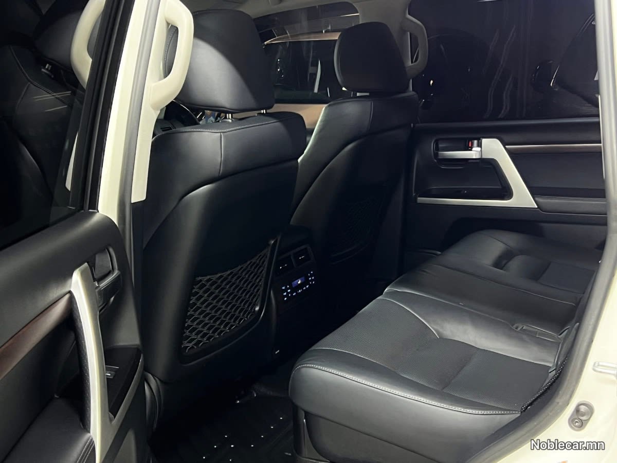2018 Toyota V8 VX LAND 200 7