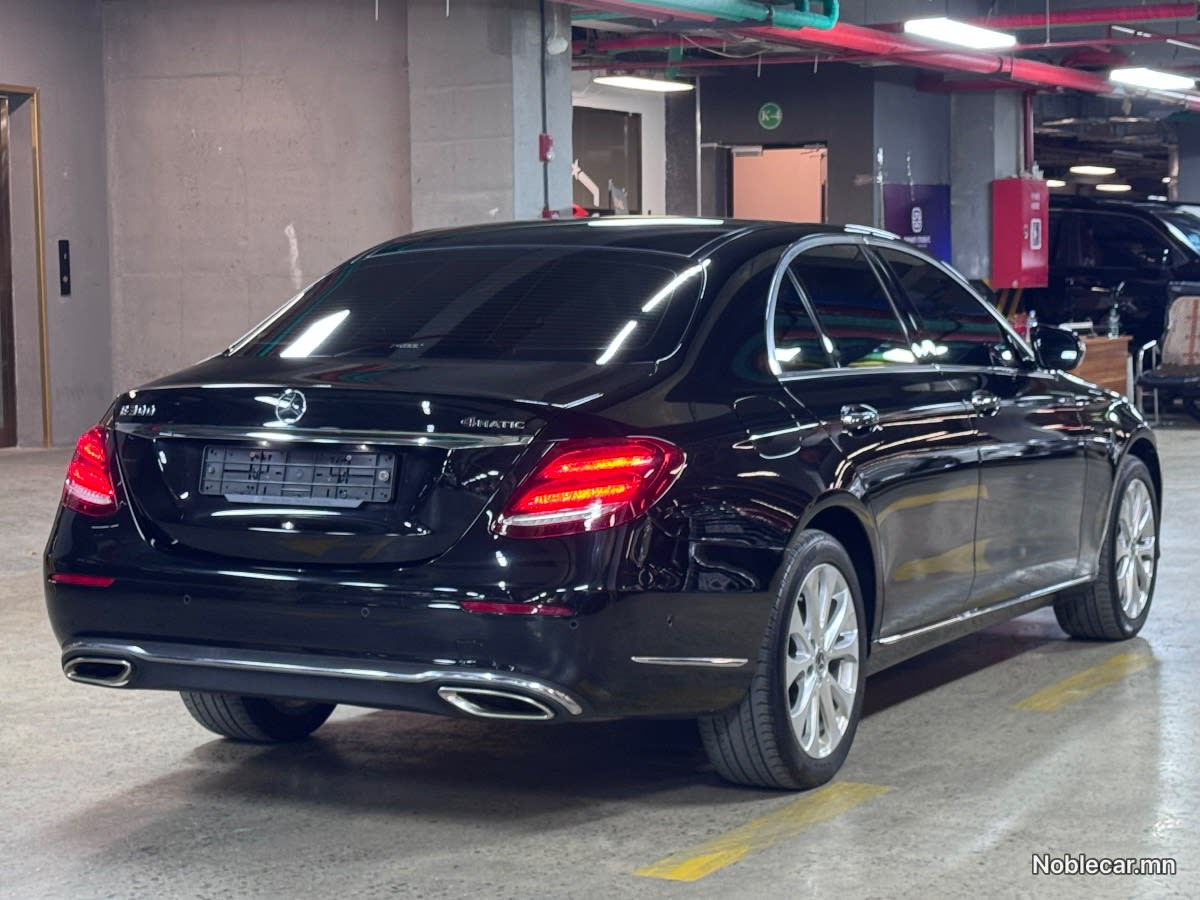 2019 Mercedes-Benz E-Class 4