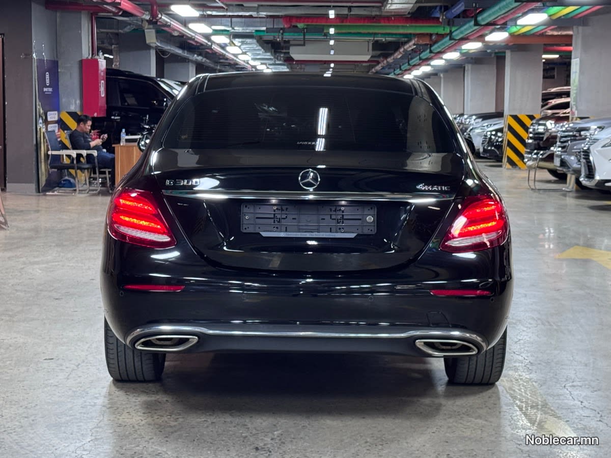 2019 Mercedes-Benz E-Class 6