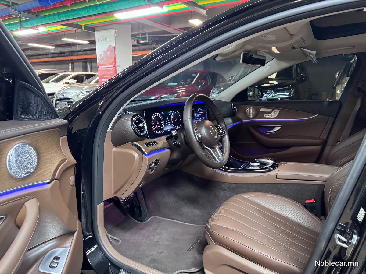 2019 Mercedes-Benz E-Class 8