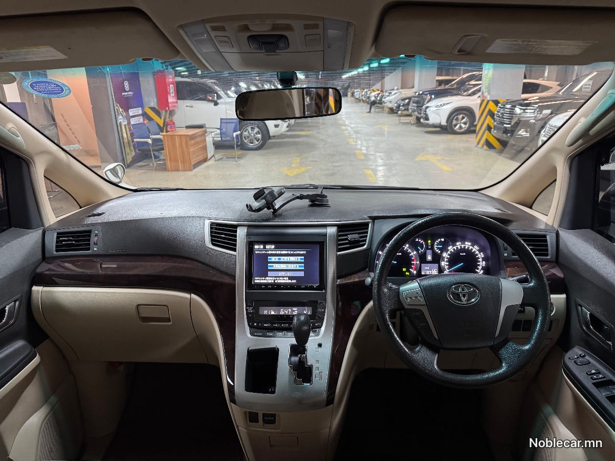 2012 Toyota Alphard 6