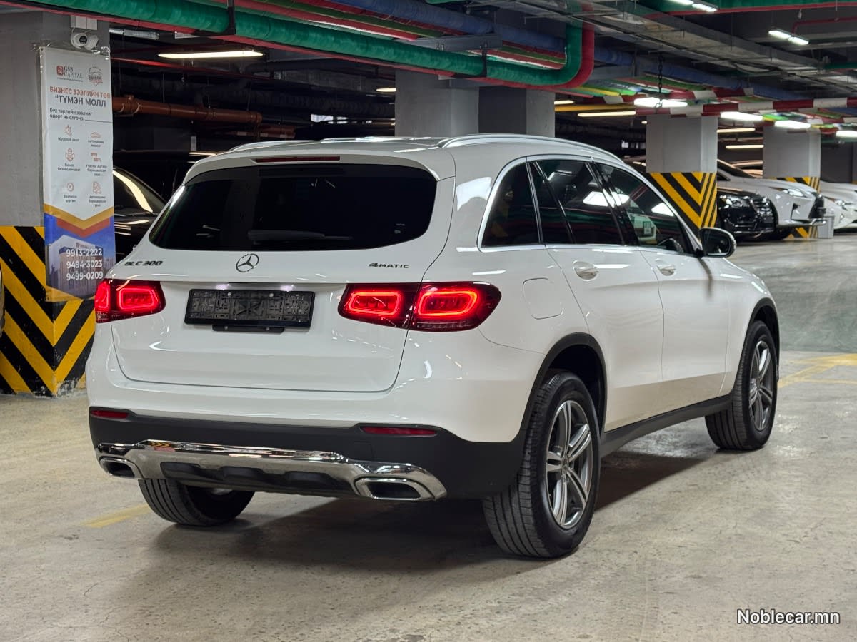 2020 Mercedes-Benz GLC 5