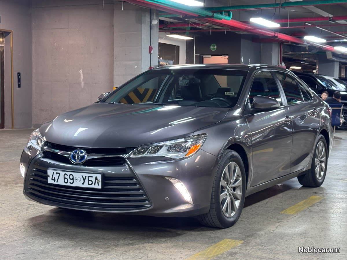 2016 Toyota Camry 2