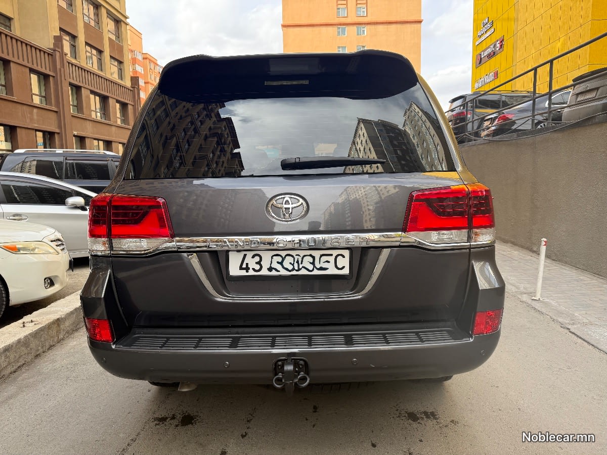 2018 Toyota Land Cruiser 200