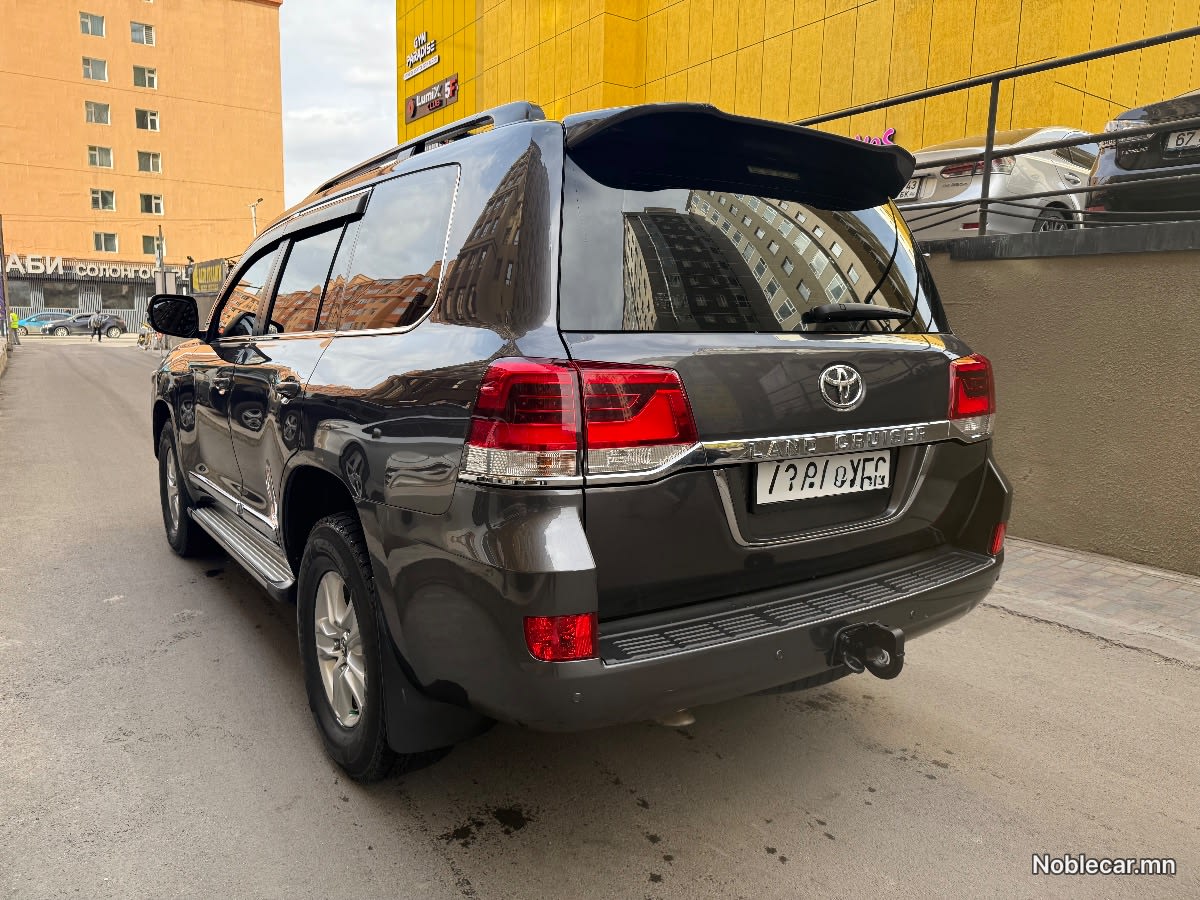 2018 Toyota Land Cruiser 200 2