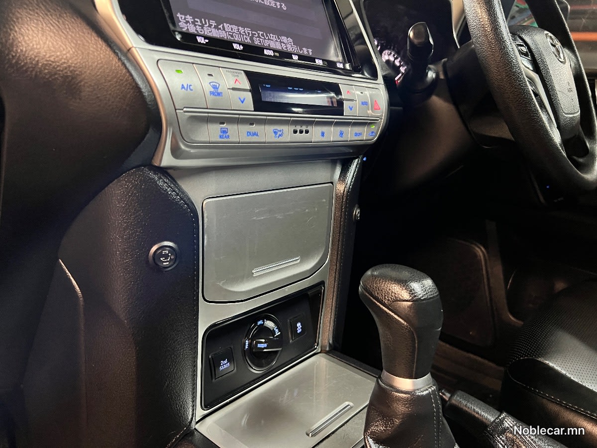 2019 Toyota Land Cruiser Prado 150 3