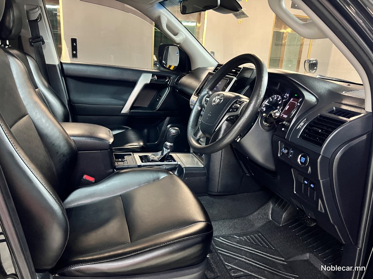 2019 Toyota Land Cruiser Prado 150 7