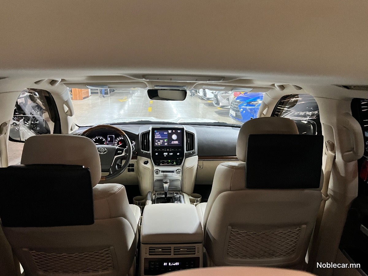 2018 Toyota Land Cruiser 200 5