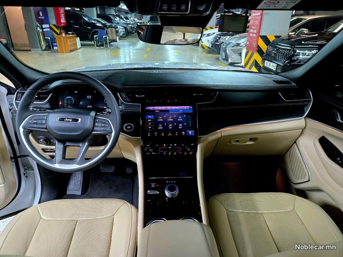 2023 Jeep Grand Cherokee 3