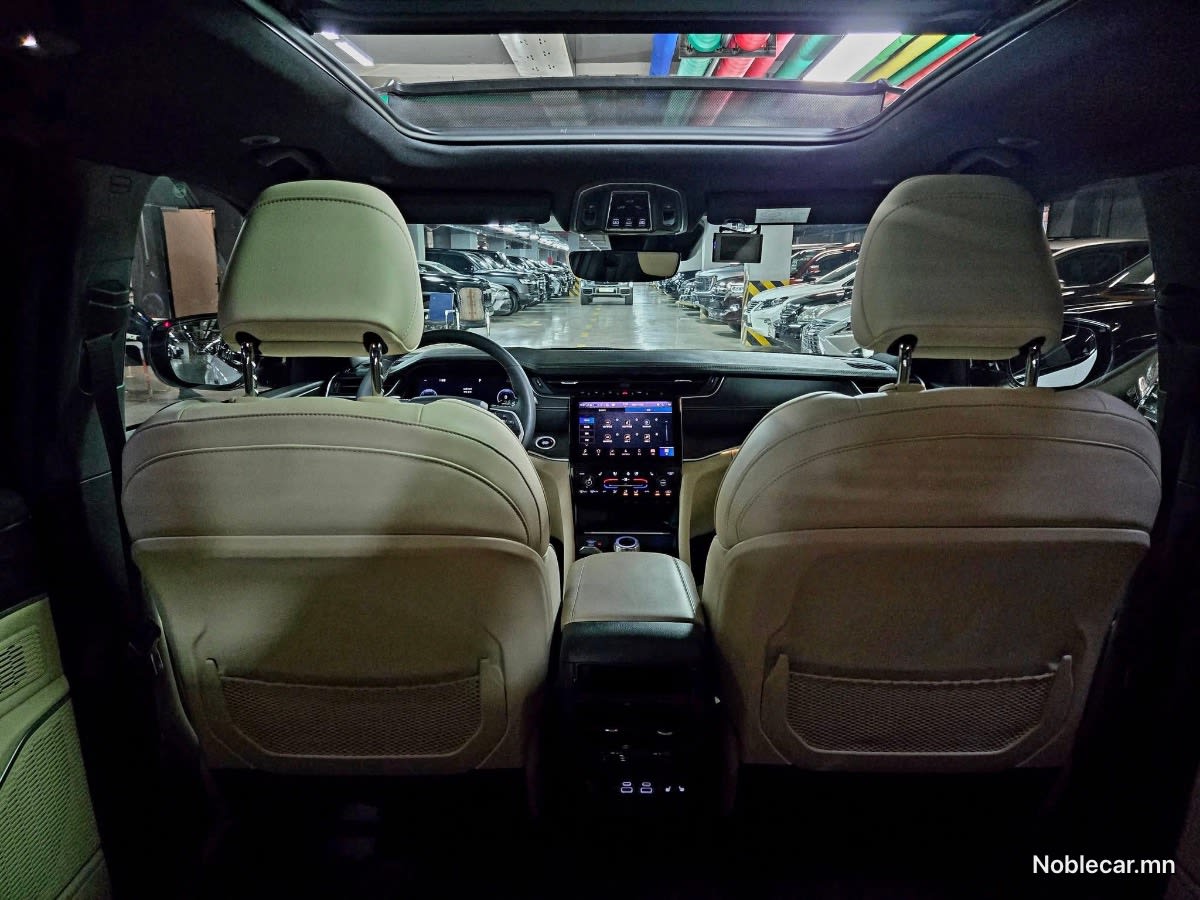 2023 Jeep Grand Cherokee 5