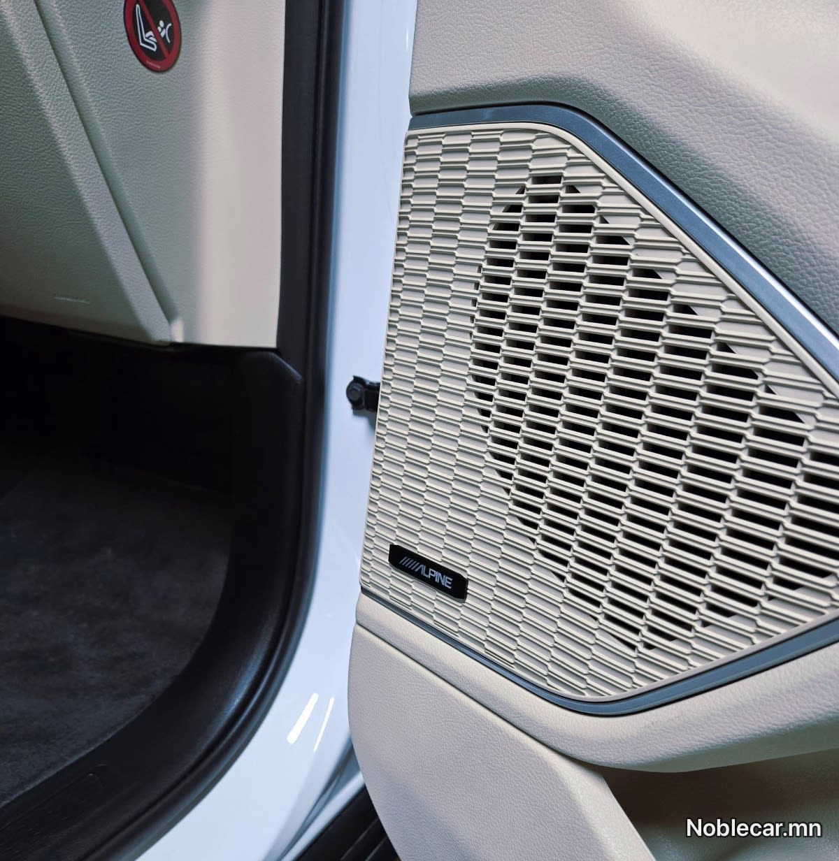 2023 Jeep Grand Cherokee 6