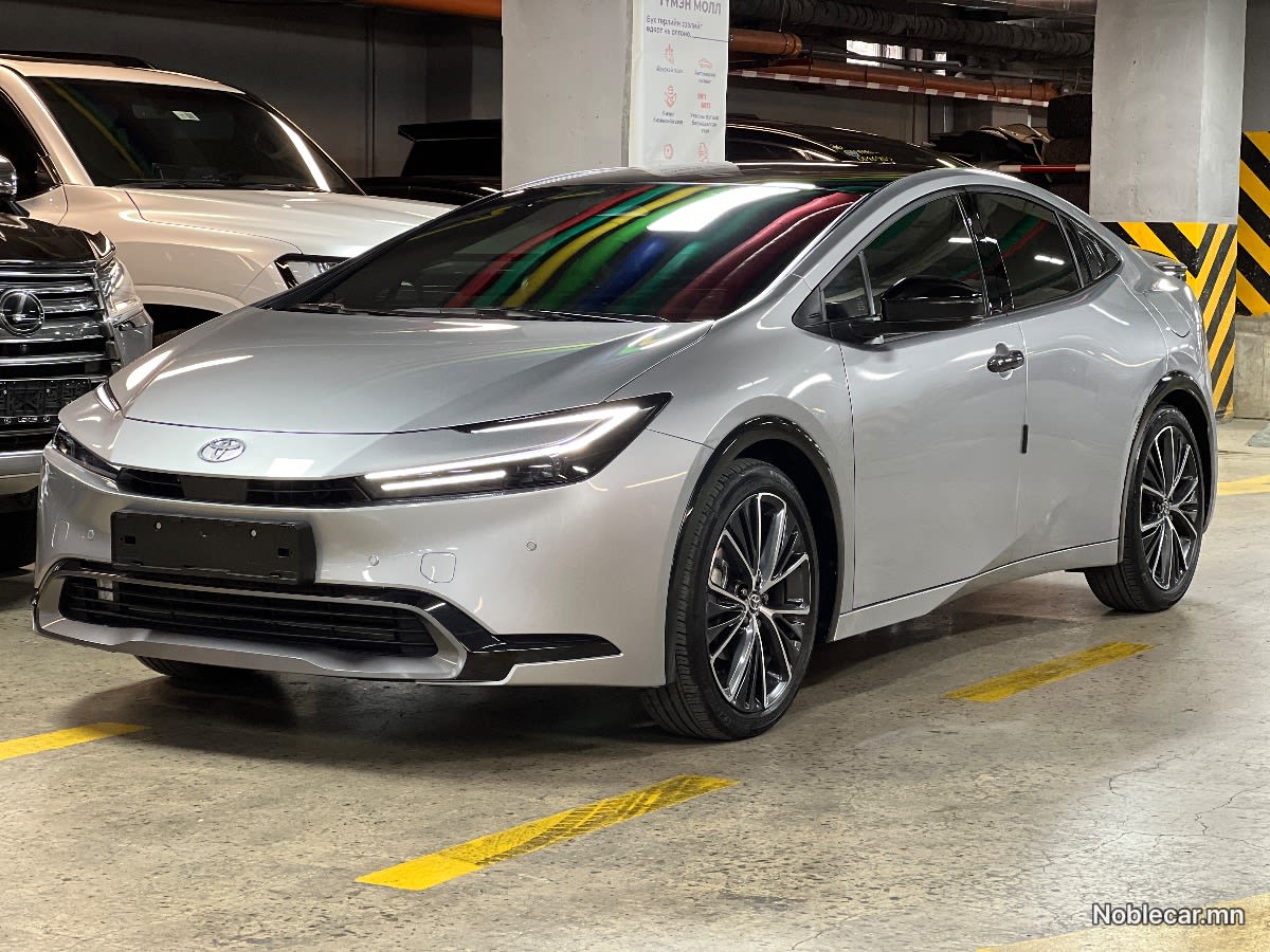 2024 Toyota Prius 2
