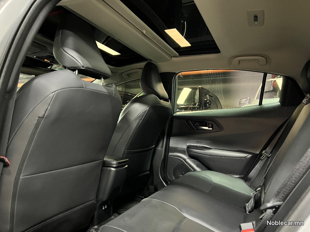2024 Toyota Prius 5
