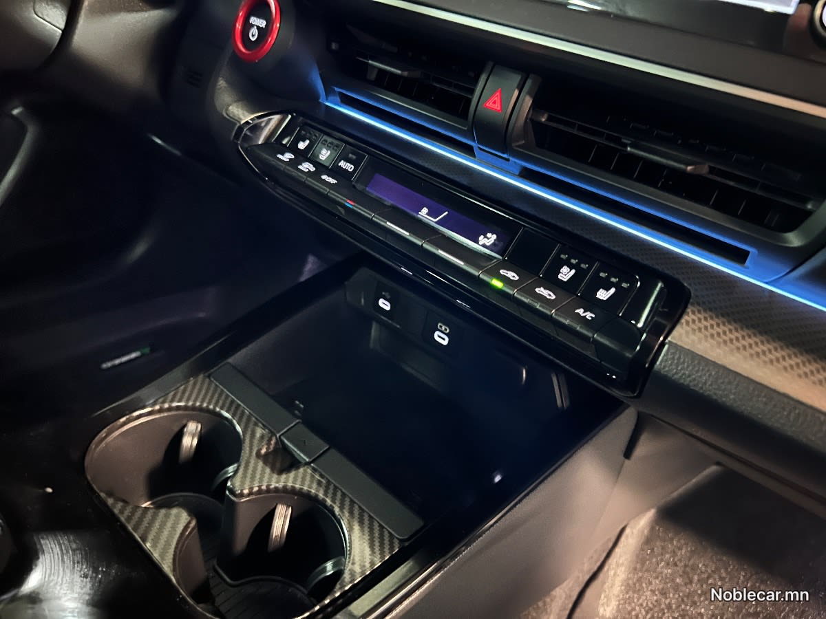 2024 Toyota Prius 6
